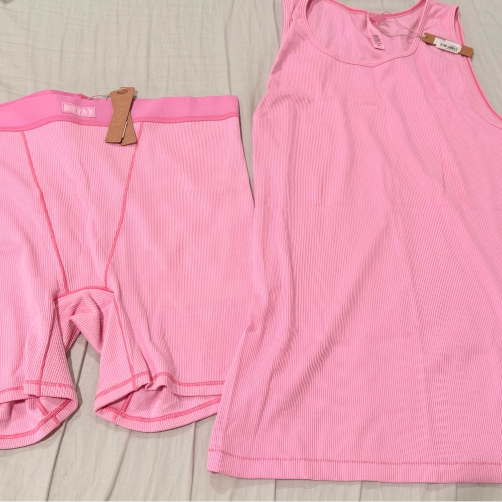 NWT authentic Skims long tank (XL) & shorts (L) set. Bubble gum color.